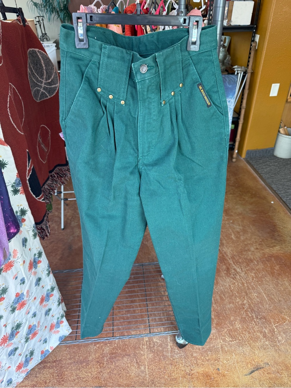 High-Rise Pleated Women’s Jeans - Forest Green